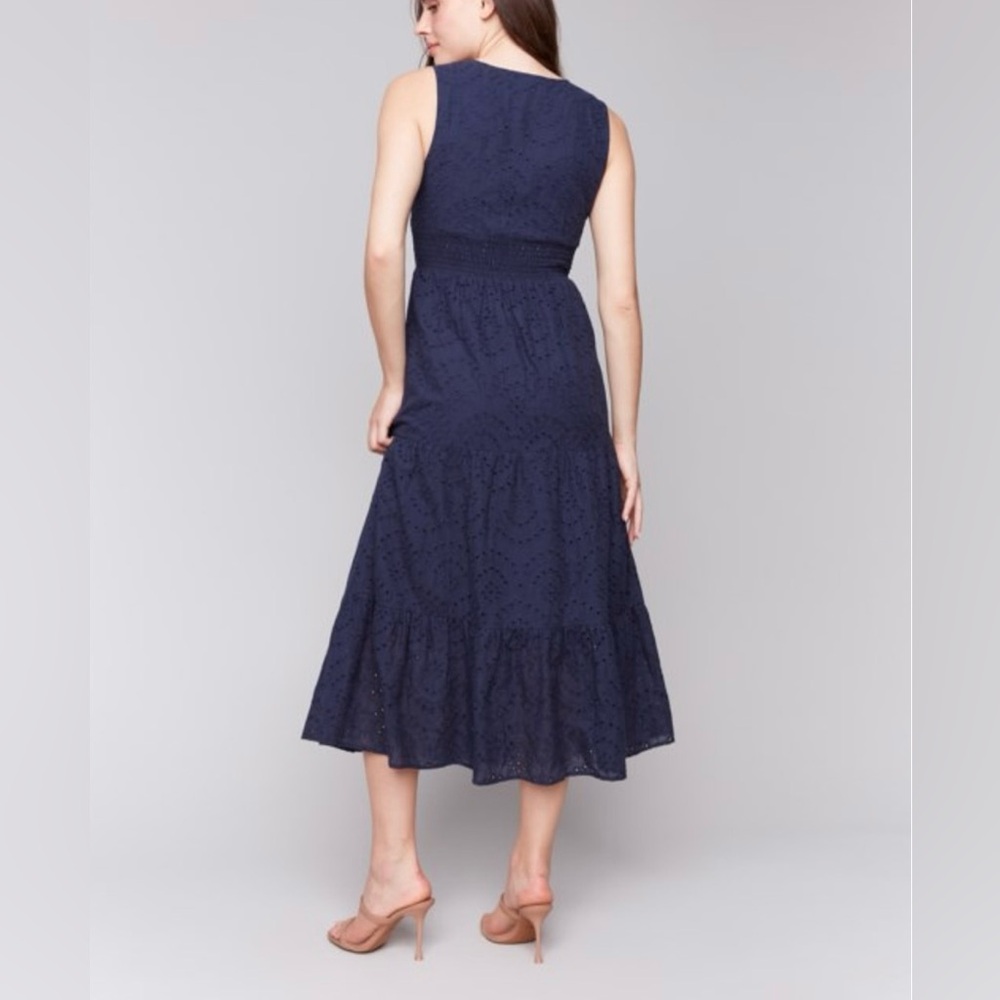 Elegant Navy Blue Sleeveless Dress - Picture 2 of 15
